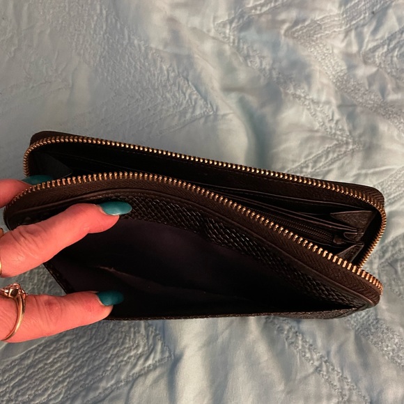 Cole Haan black wallet - Picture 4 of 4